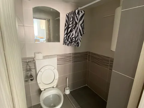 Rent, one bedroom apartment, 38m², Centar, Kotor - image 10