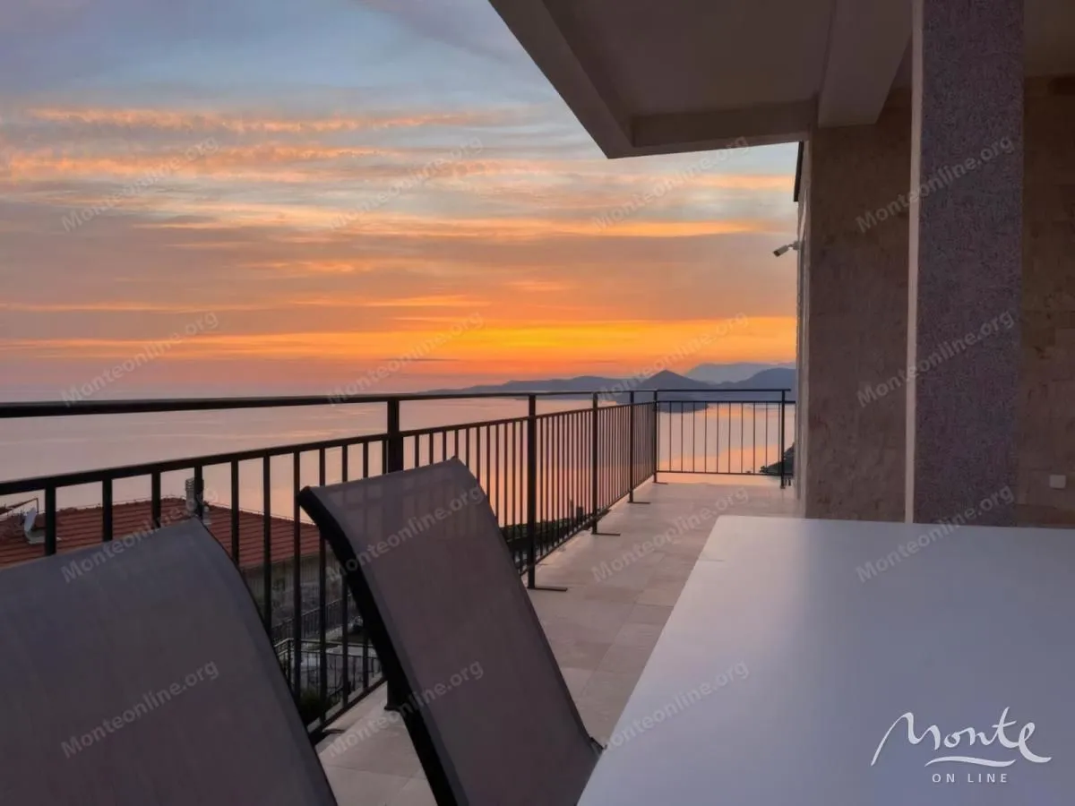 Prodaja, kuća, 203m², Reževići, Budva
