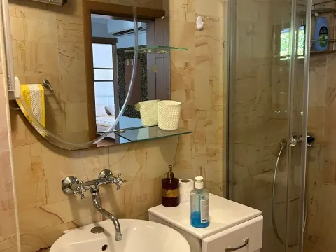 Rent, two bedroom apartment, 70m², Centar, Tivat - image 11