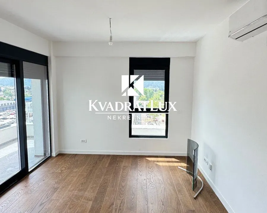 Prodaja, dvosoban stan, 71m², Centar, Bar