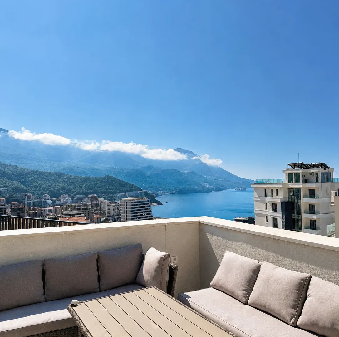 Sale, two bedroom apartment, 99m², Bečići, Budva
