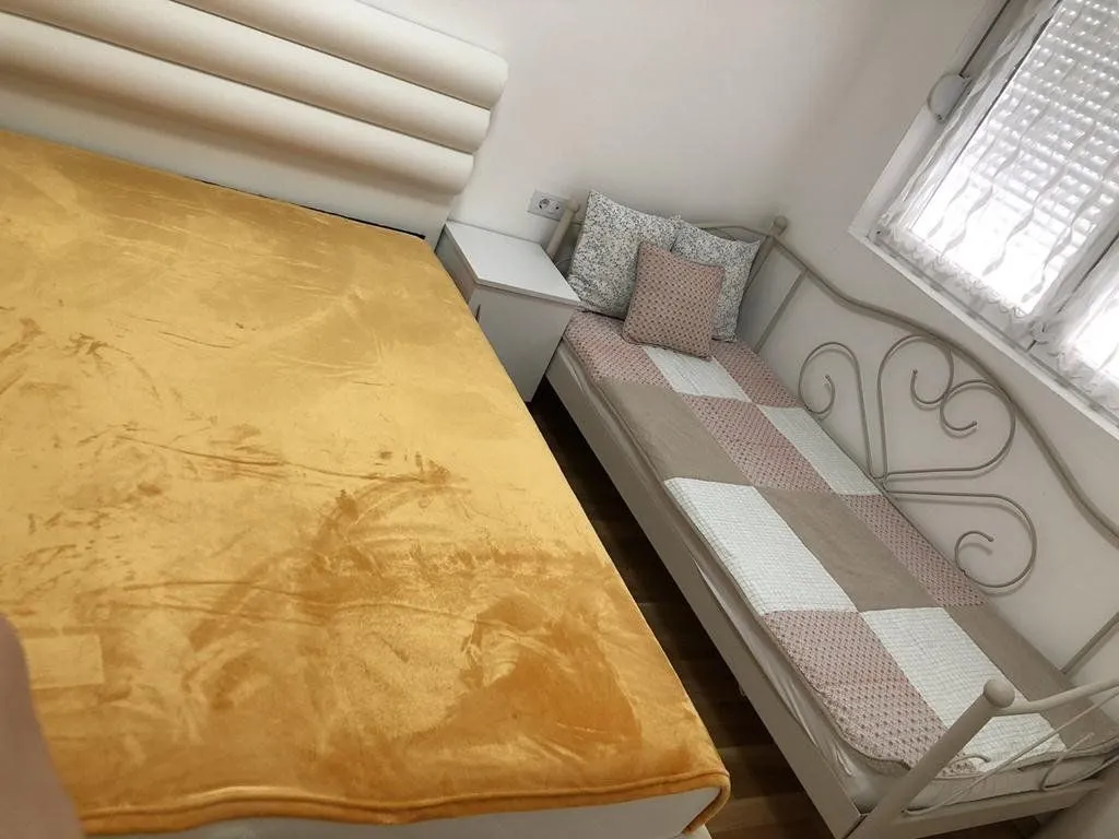 Izdavanje, jednosoban stan, 50m², Tuški Put, Podgorica