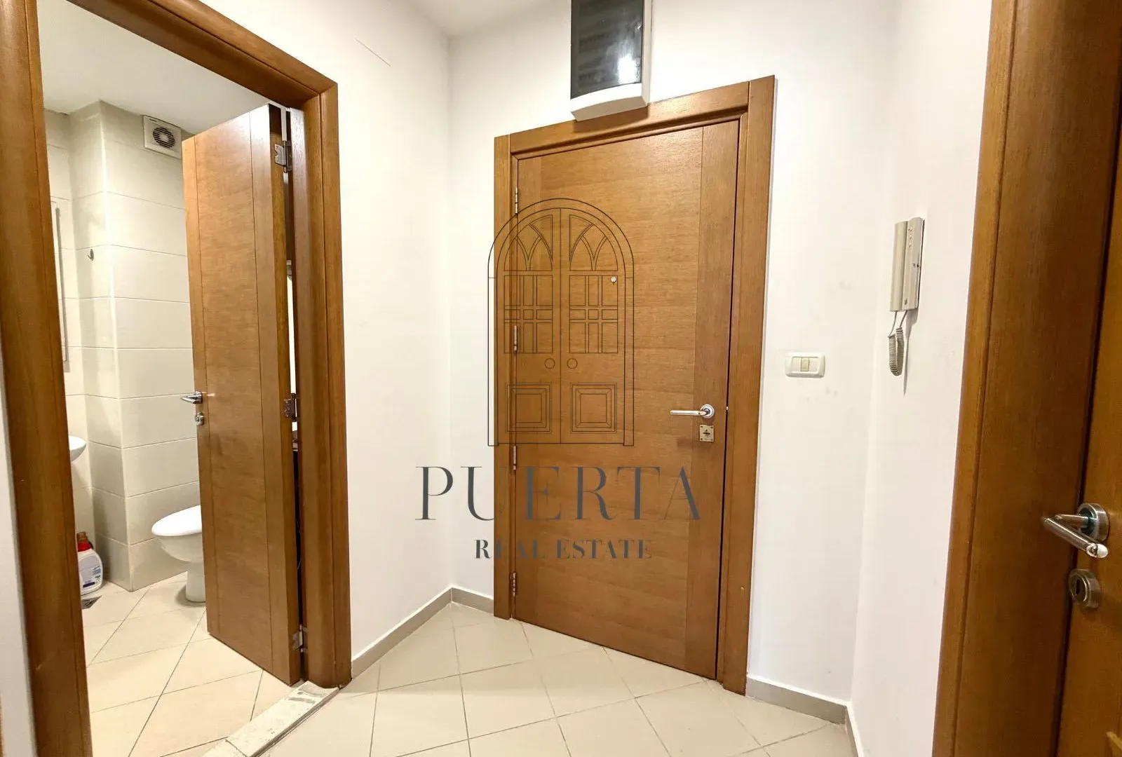 Rent, one bedroom apartment, 40m², Pobrežje, Podgorica
