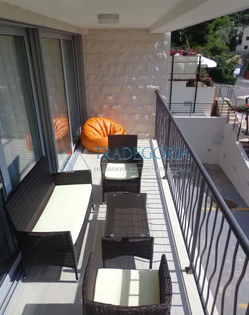 Prodaja, jednosoban stan, 62m², Pržno, Budva