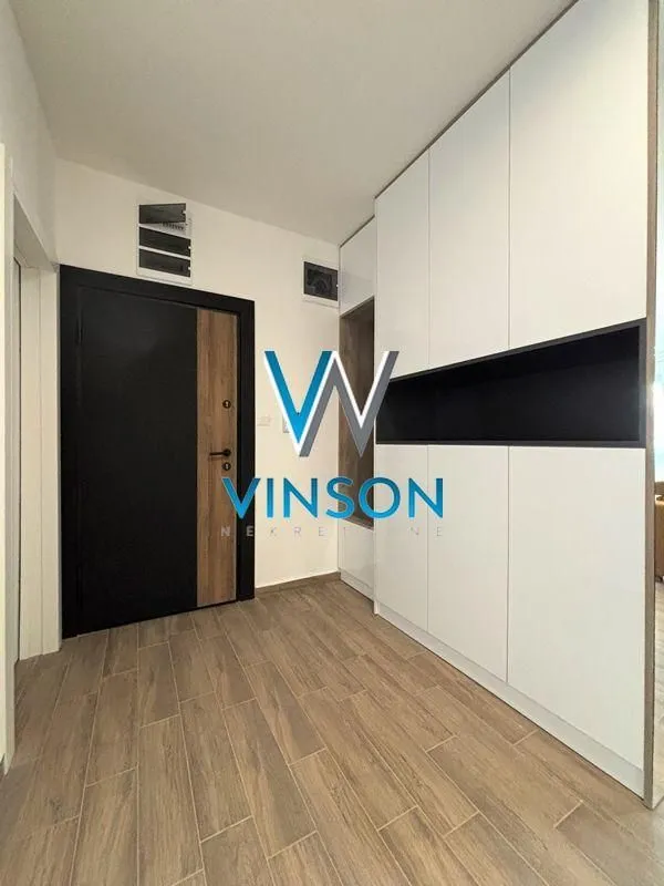 Izdavanje, dvosoban stan, 112m², Petrovaradin, Novi Sad