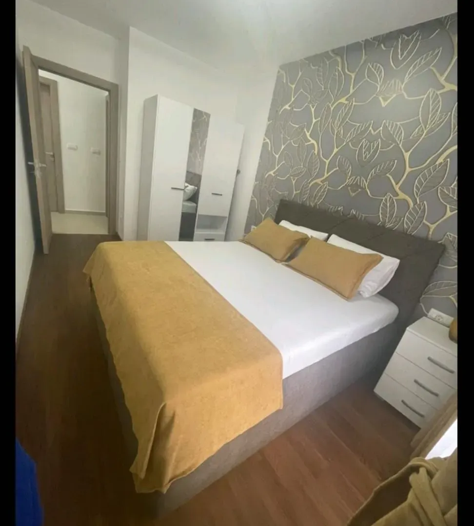 Izdavanje, dvosoban stan, 69m², Master Kvart, Podgorica