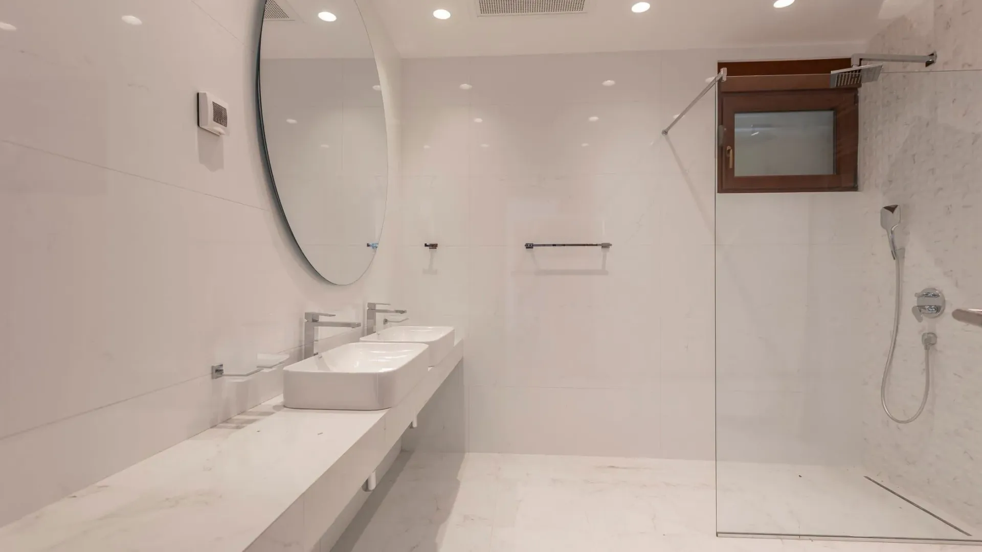 Sale, house, 492m², Mareza, Podgorica