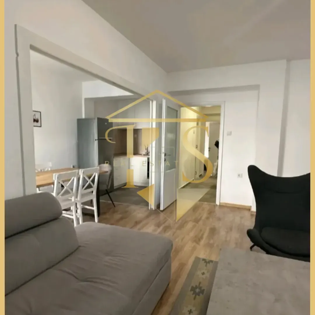 Izdavanje, dvosoban stan, 63m², Centar, Tivat