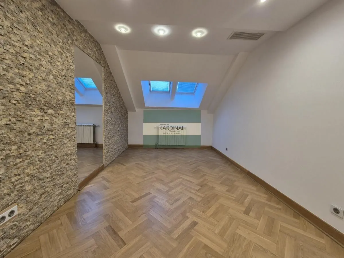 Prodaja, trosoban stan, 88m², Vašarište, Jagodina