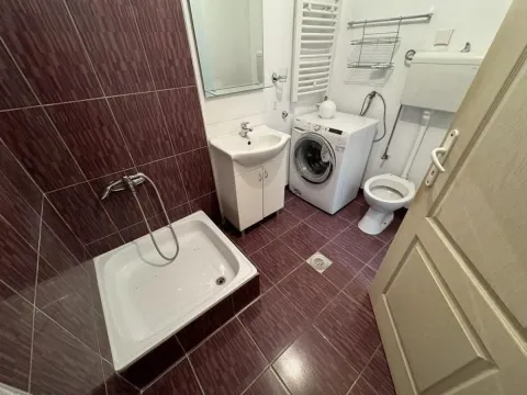 Izdavanje, jednosoban stan, 40m², Detelinara, Novi Sad Sve Podlokacije - image 8