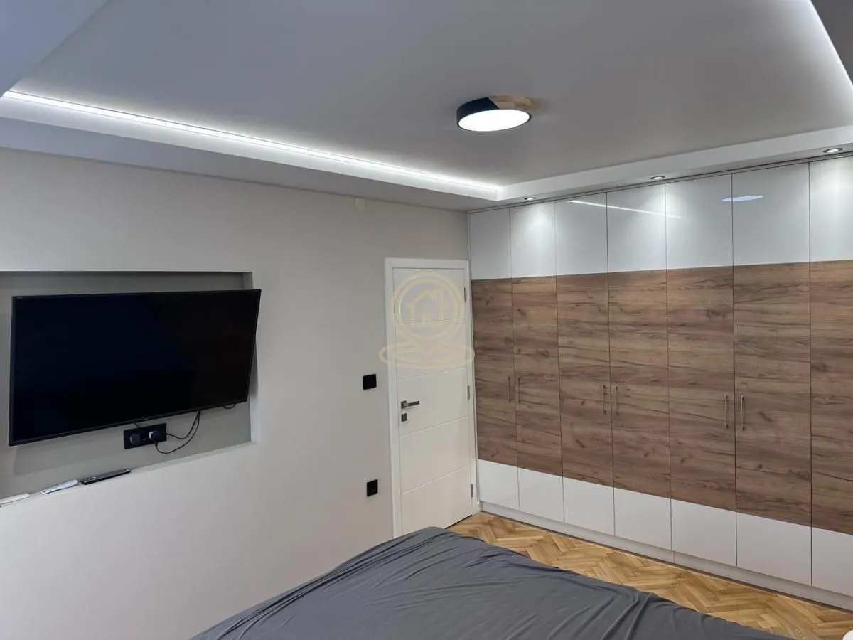 Rent, two bedroom apartment, 57m², Savski Venac, Beograd