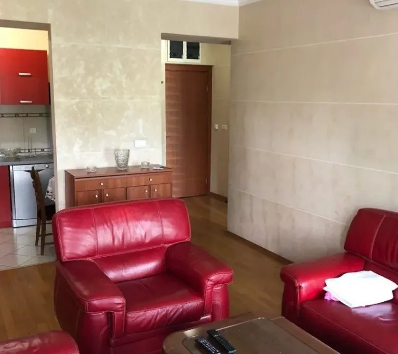 Izdavanje, jednosoban stan, 50m², Centar, Podgorica