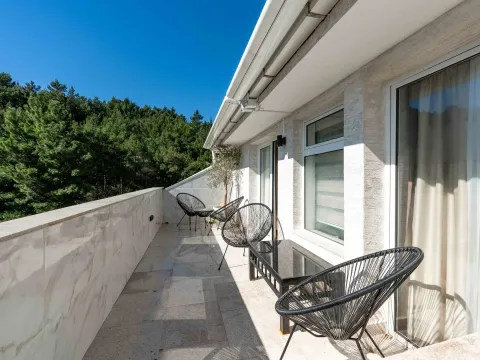 Sale, two bedroom apartment, 81m², Petrovac, Budva - image 18