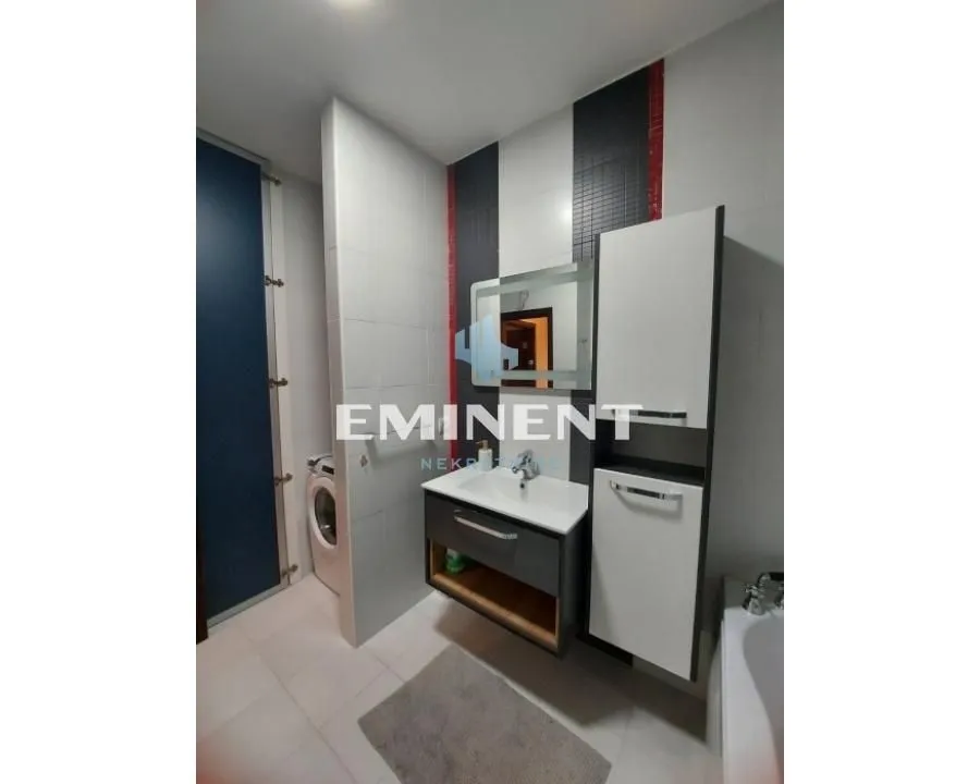 Rent, three bedroom apartment, 90m², Vračar Sve Podlokacije, Beograd