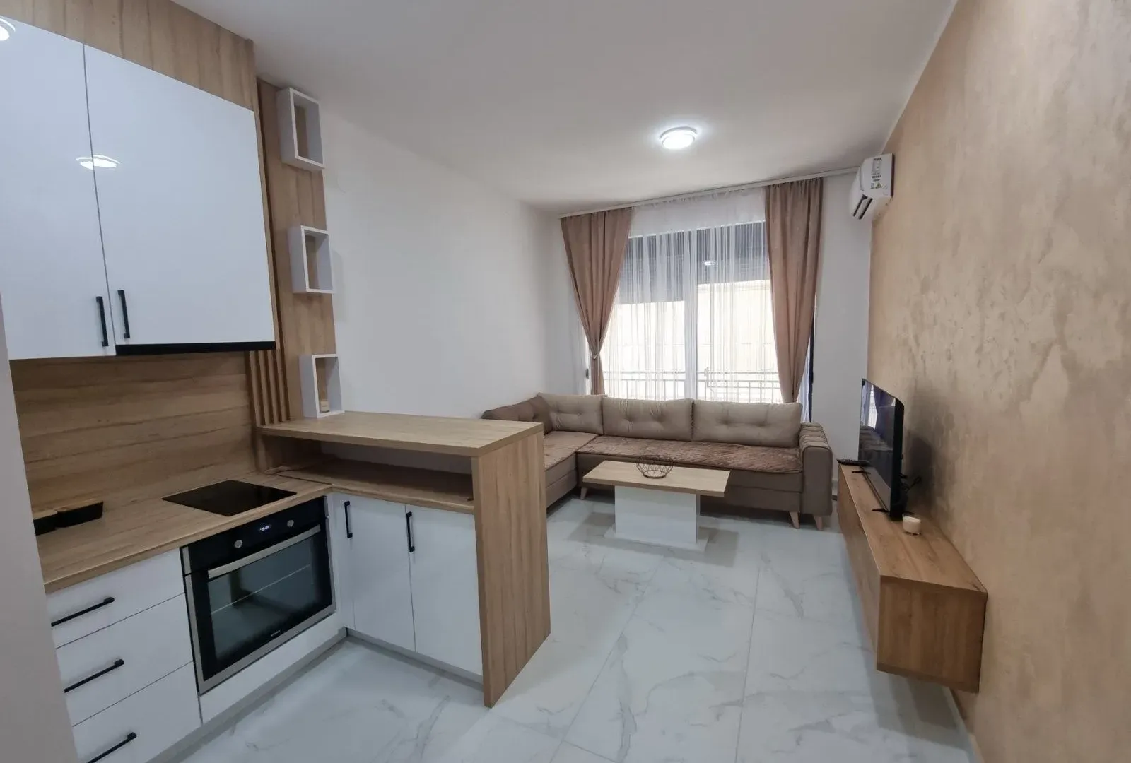 Rent, studio apartment, 25m², Bečići, Budva