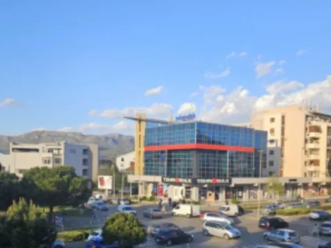 Sale, two bedroom apartment, 65m², Stari Aerodrom, Podgorica - image 6