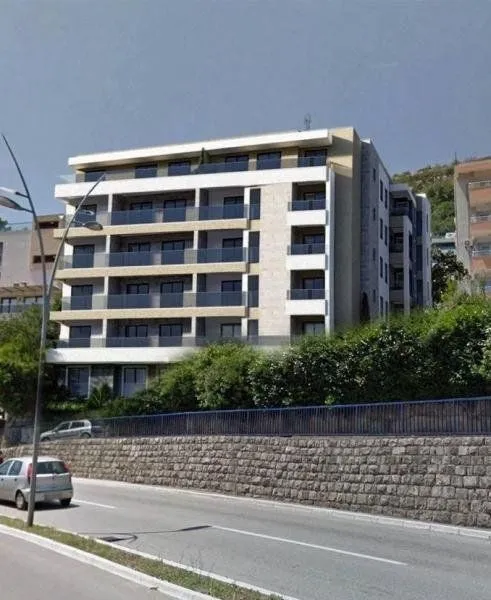 Prodaja, dvosoban stan, 106m², Boreti, Budva