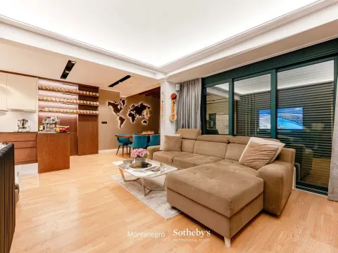 Sale, two bedroom apartment, 85m², Dobrota, Kotor - image 7