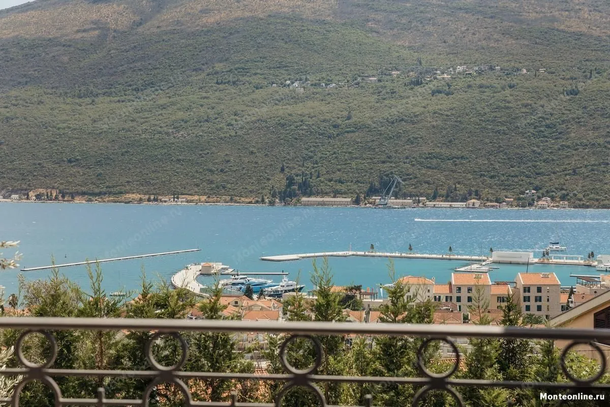 Prodaja, trosoban stan, 141m², Herceg Novi, Crna Gora