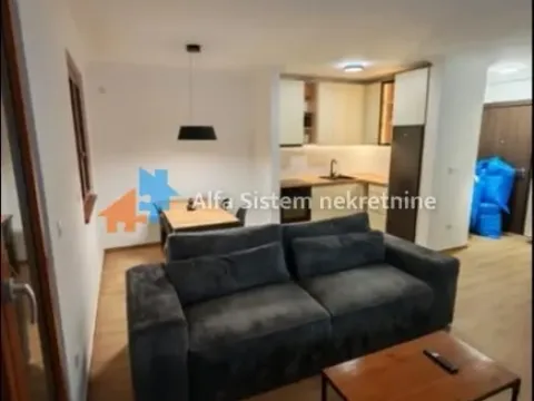 Izdavanje, trosoban stan, 77m², Autokomanda, Voždovac Sve Podlokacije - image 2