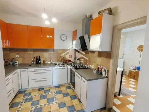 Rent, three bedroom apartment, 72m², Slavija, Vračar Sve Podlokacije - image 9