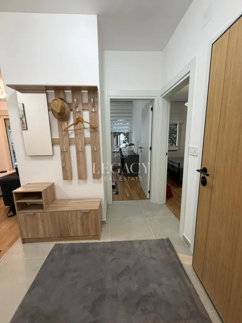 Rent, two bedroom apartment, 55m², Đeram Pijaca, Beograd