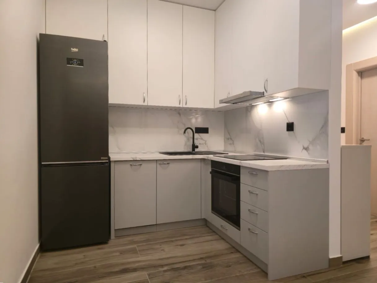 Izdavanje, dvosoban stan, 68m², Pobrežje, Podgorica