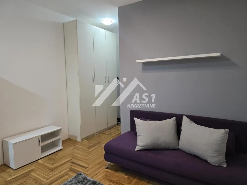 Izdavanje, stan, 24m², Sajam, Novi Sad Sve Podlokacije