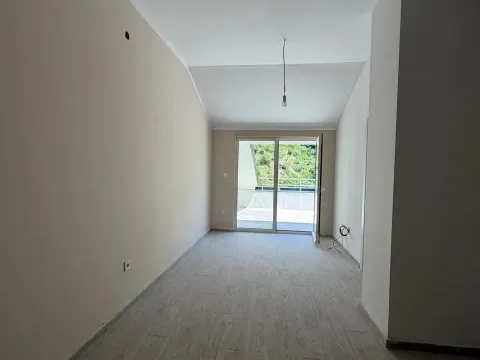 Sale, one bedroom apartment, 47m², Bečići, Budva - image 3