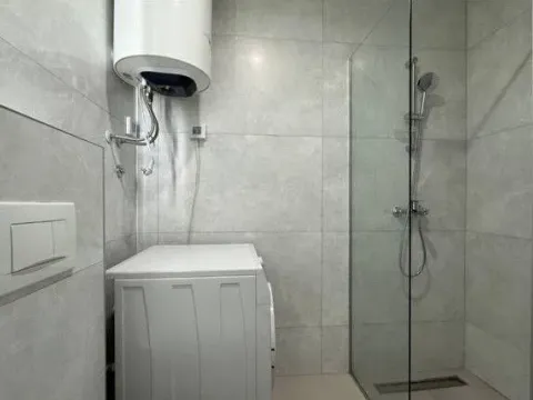 Izdavanje, jednosoban stan, 46m², Stari Aerodrom, Podgorica - image 4