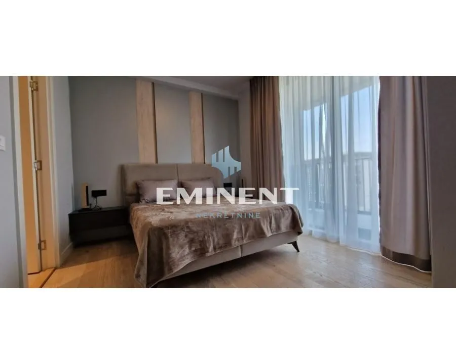 Prodaja, trosoban stan, 90m², Savski Venac, Beograd