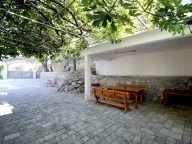 Izdavanje, kuća, 170m², Reževići, Budva - image 20