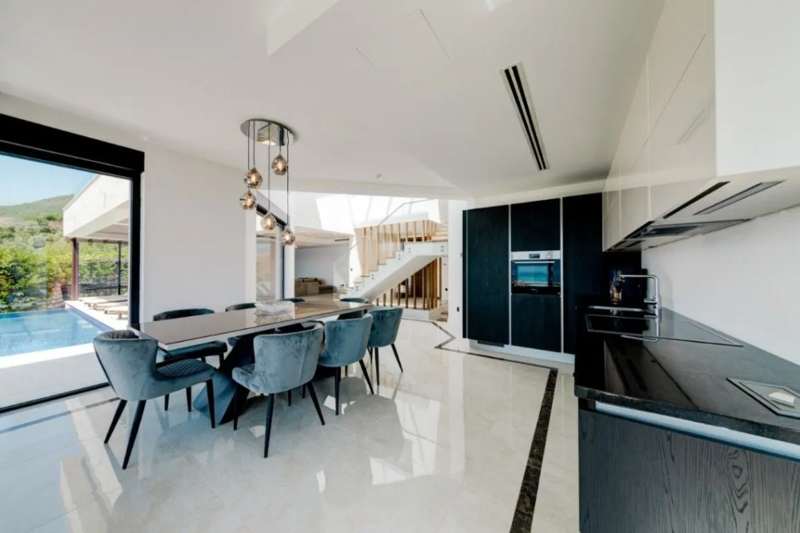Prodaja, kuća, 490m², Mažina, Tivat