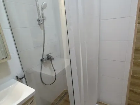 Izdavanje, jednosoban stan, 45m², Bijela, Herceg Novi - image 4