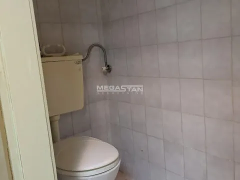 Izdavanje, poslovni prostor, 84m², Stari Grad, Beograd - image 11