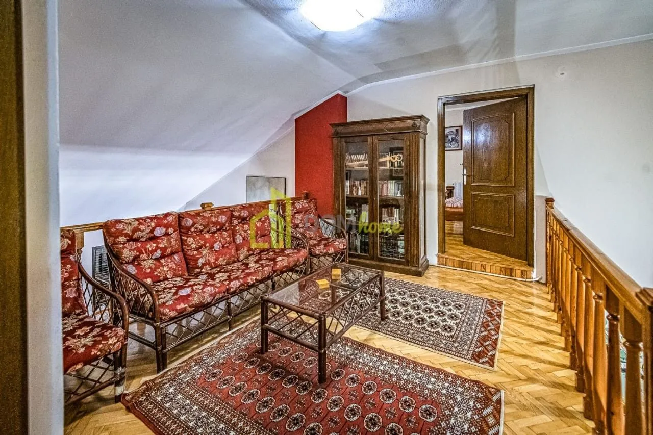 Sale, house, 280m², Masline, Podgorica
