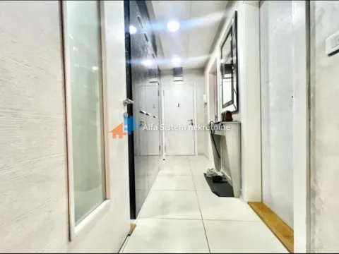 Izdavanje, trosoban stan, 83m², Stari Grad, Beograd - image 8