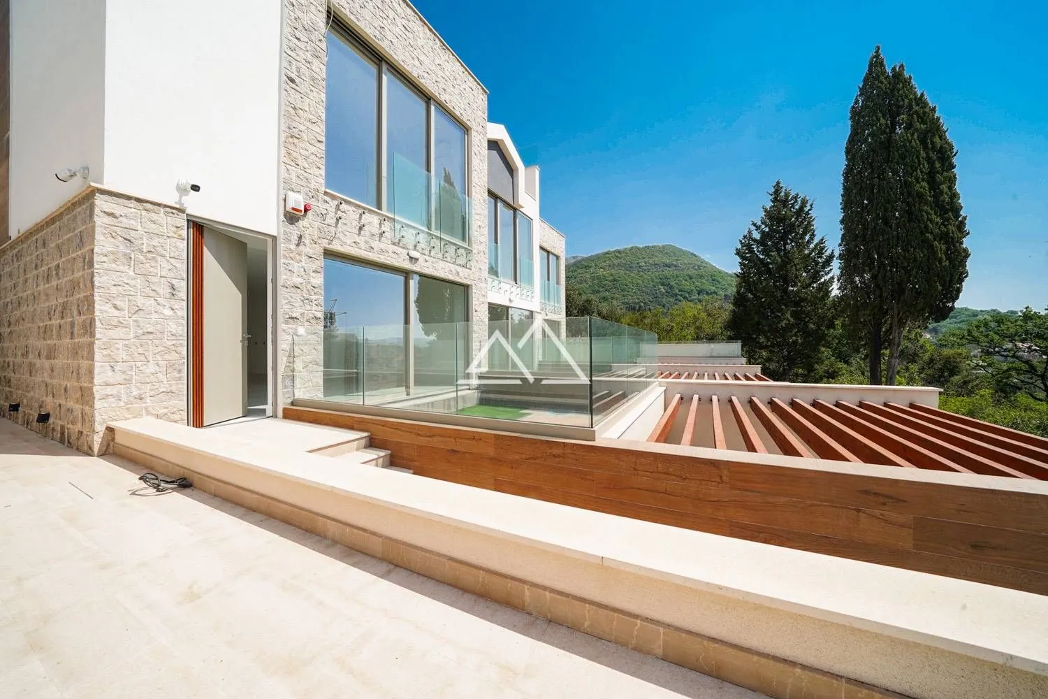 Prodaja, kuća, 236m², Tivat, Crna Gora