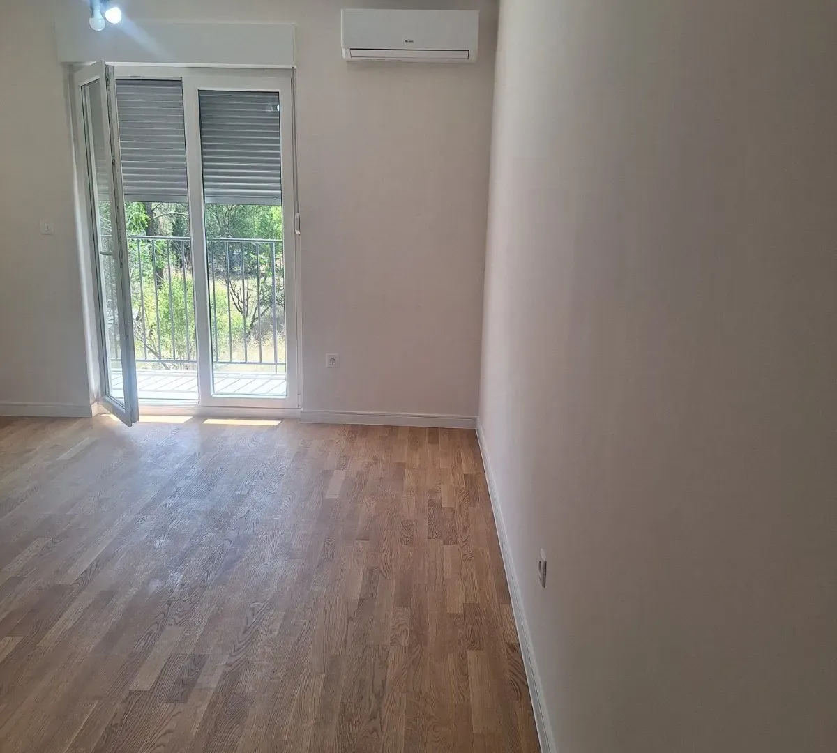 Izdavanje, jednosoban stan, 40m², Zabjelo, Podgorica