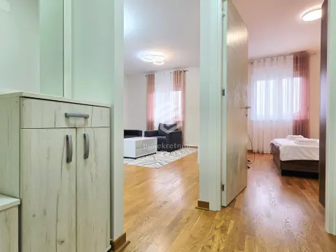 Rent, one bedroom apartment, 47m², City Kej, Podgorica - image 8