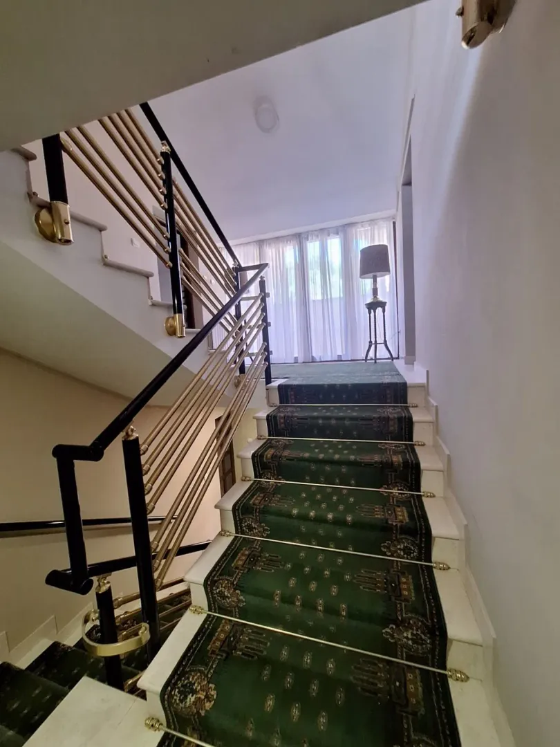 Rent, house, 290m², Gorica C, Podgorica