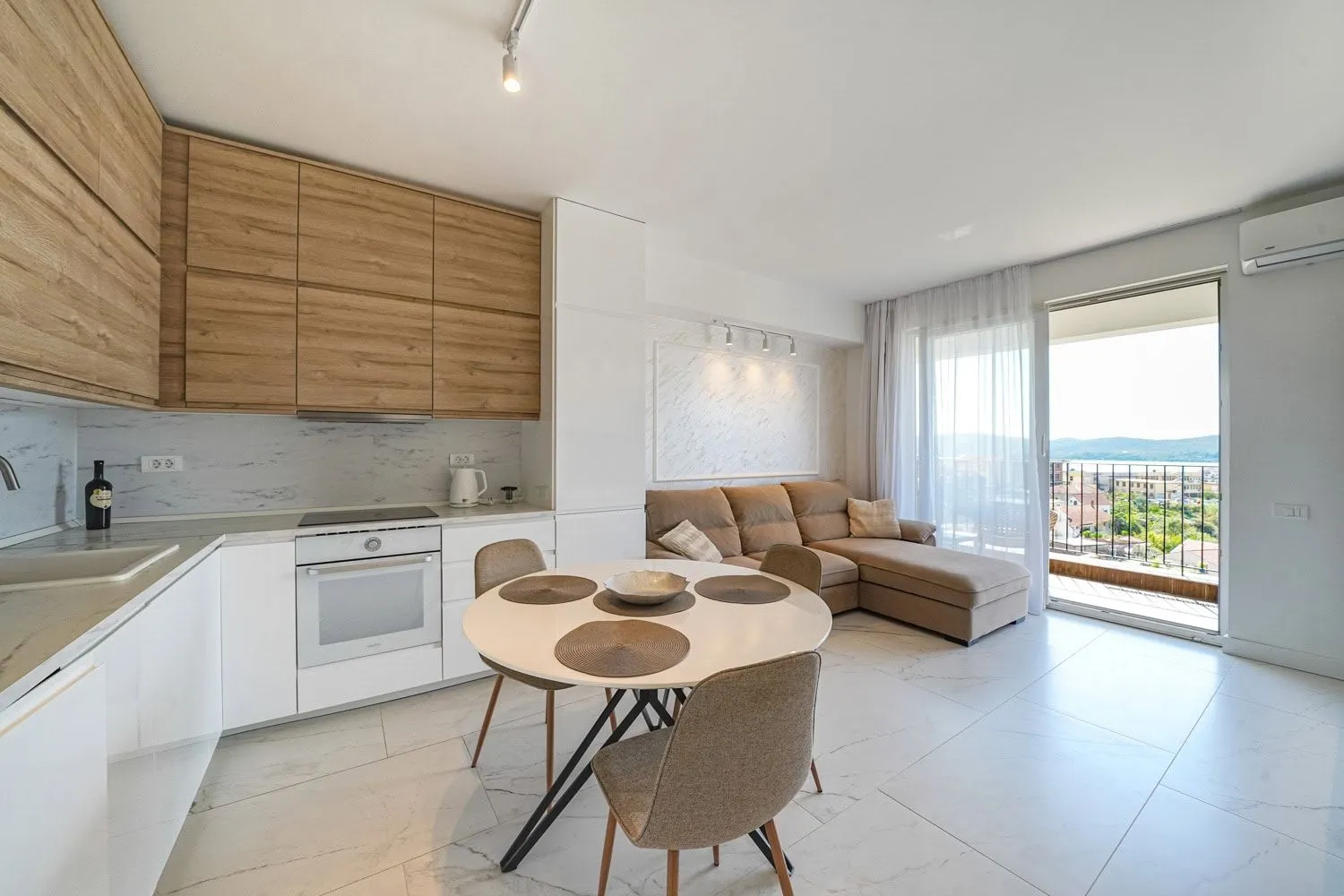 Prodaja, stan, 66m², Tivat, Crna Gora