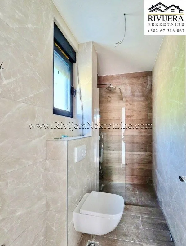 Prodaja, dvosoban stan, 61m², Tivat, Crna Gora