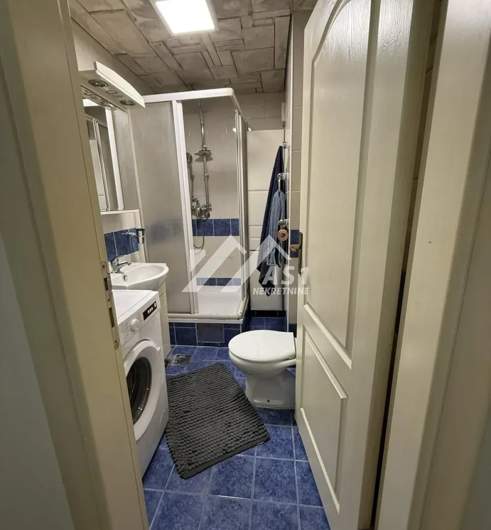 Izdavanje, dvosoban stan, 45m², Nova Detelinara, Novi Sad Sve Podlokacije