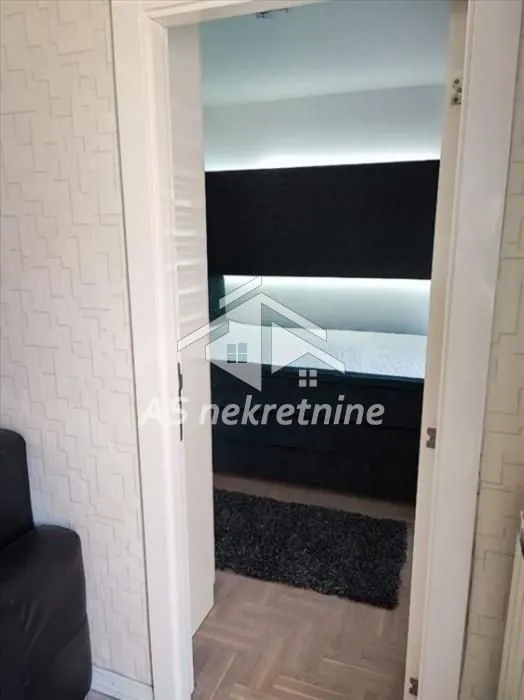 Rent, two bedroom apartment, 42m², Vračar Sve Podlokacije, Beograd