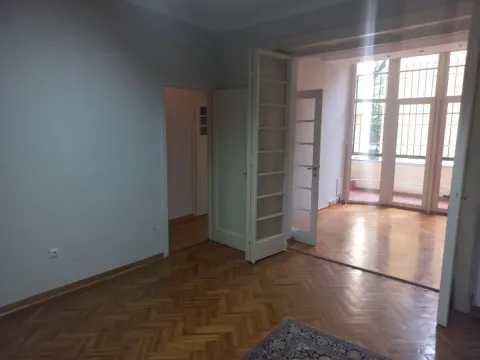 Izdavanje, stan, 100m², Vračar Sve Podlokacije, Beograd