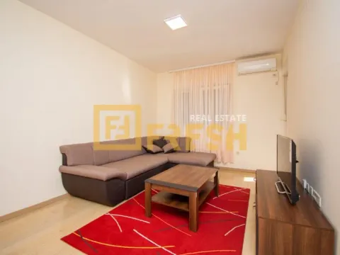 Izdavanje, jednosoban stan, 45m², City Kvart, Podgorica - image 2