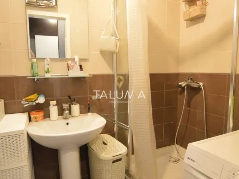 Izdavanje, jednosoban stan, 40m², Stari Aerodrom, Podgorica - image 4