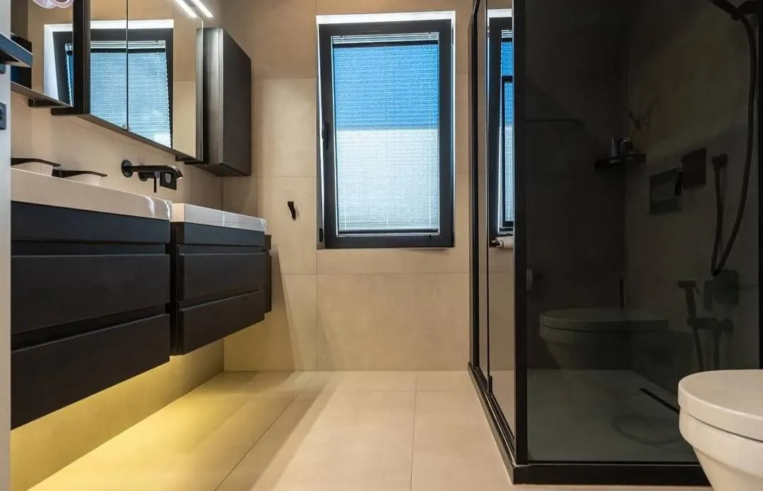 Sale, house, 200m², Kavač, Kotor