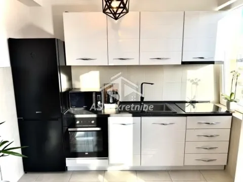 Izdavanje, dvosoban stan, 40m², Vukov Spomenik, Zvezdara Sve Podlokacije - image 4